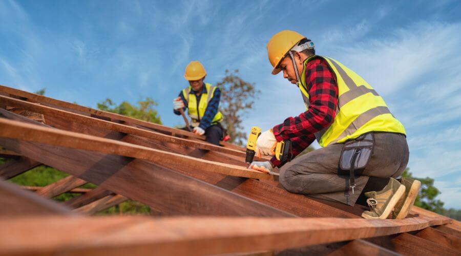 Professional gutter cleaning in Leamington, UT